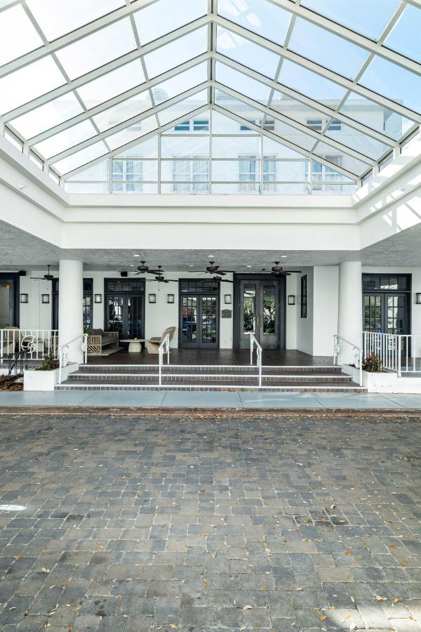 The Exchange Hotel St. Petersburg Bagian luar foto